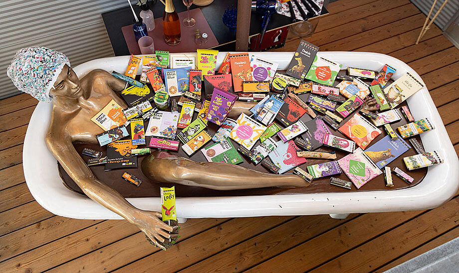 Eine Badewanne voll Schokolade: 2 Jahre lange Zotter Schokolade – geliefert im Schoko-Abo!