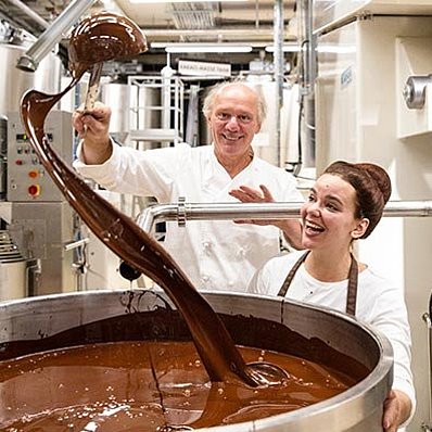 Josef + Julia Zotter, bean-to-bar chocolate (vertical)