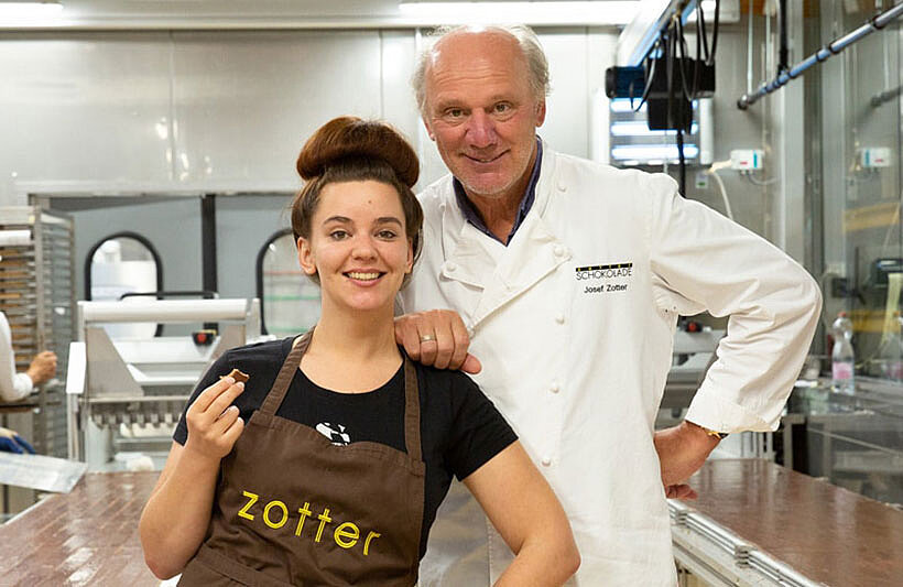 Julia und Josef Zotter in der Schokoladenmanufaktur © J.Jud / Zotter
