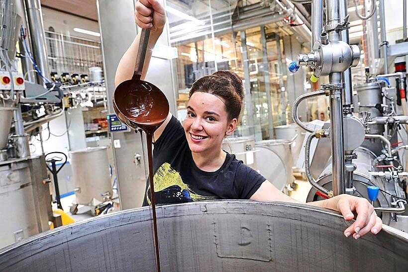 Julia Zotter: "Mein Vater gilt als bisserl verrückter Professor. Das ist sein Ding. Mir fällt genug anderes ein." (photo credit: J.J.Kucek)