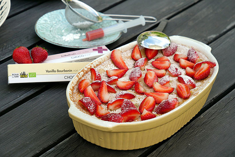 Weiße-Schoko-Reisauflauf mit Erdbeer-Vanille-Füllung