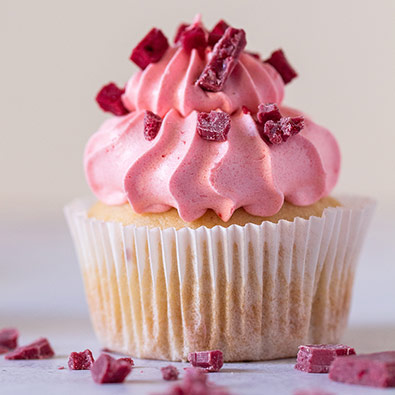 Vanille-Cupcakes mit Preiselbeeren vegan