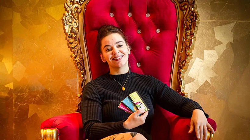 News | Audienz bei der "Schoko-Queen": Julia Zotter im Kleine Zeitung Porträt