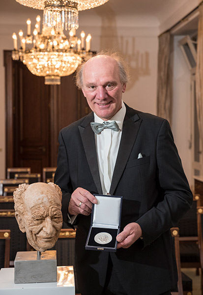 Walter Scheel Medal
