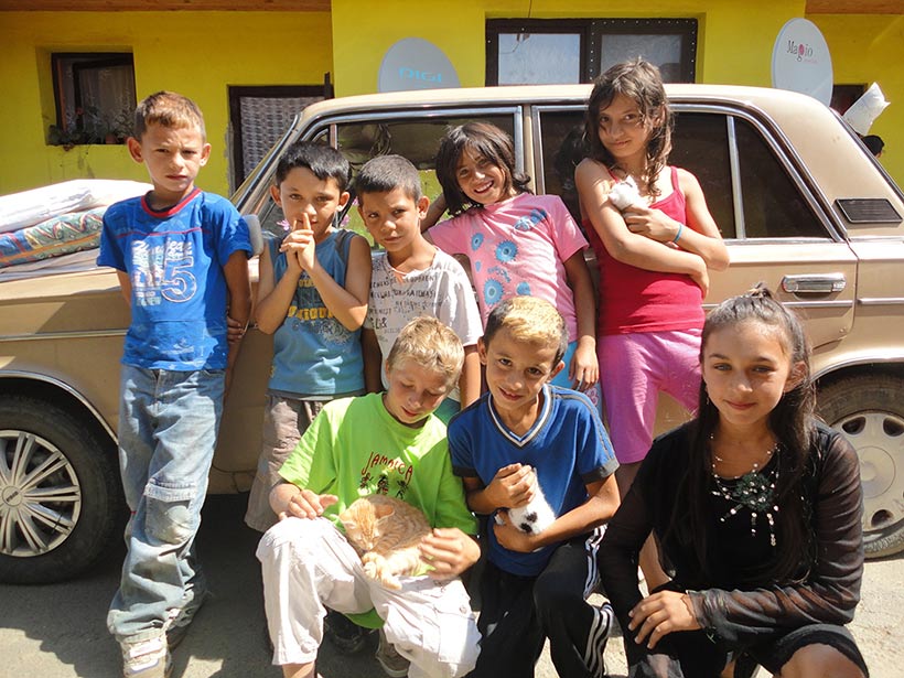 Roma-Kinder in Hostice, Slowakei 2