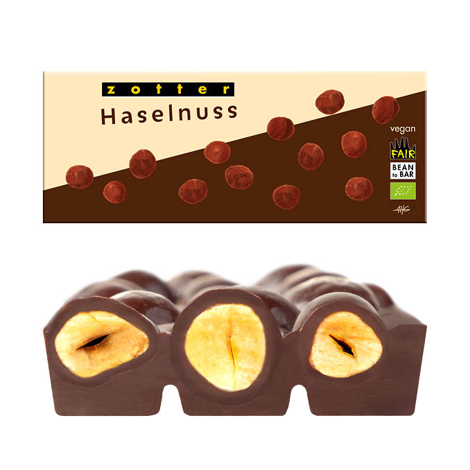 Haselnuss in dunkler Schokolade