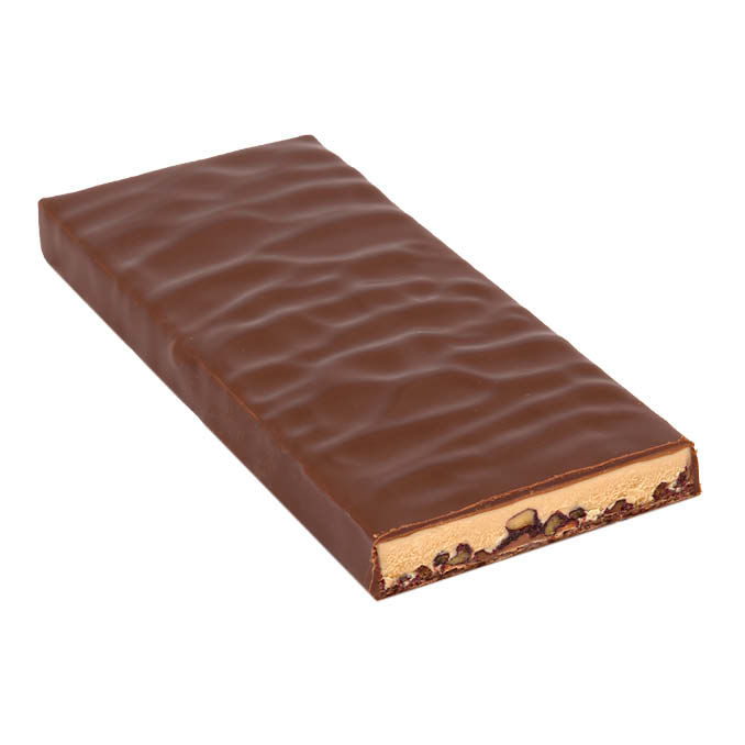 Mandelnougat mit roten Nüssen