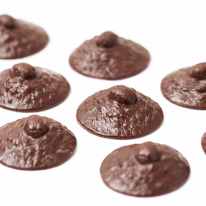 Decor Dark Choco Titties